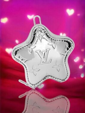 🆕💞LV Spark Coin Purse • Monogram Miroir Canvas • Color: SILVER • SHW • GIFTABLE